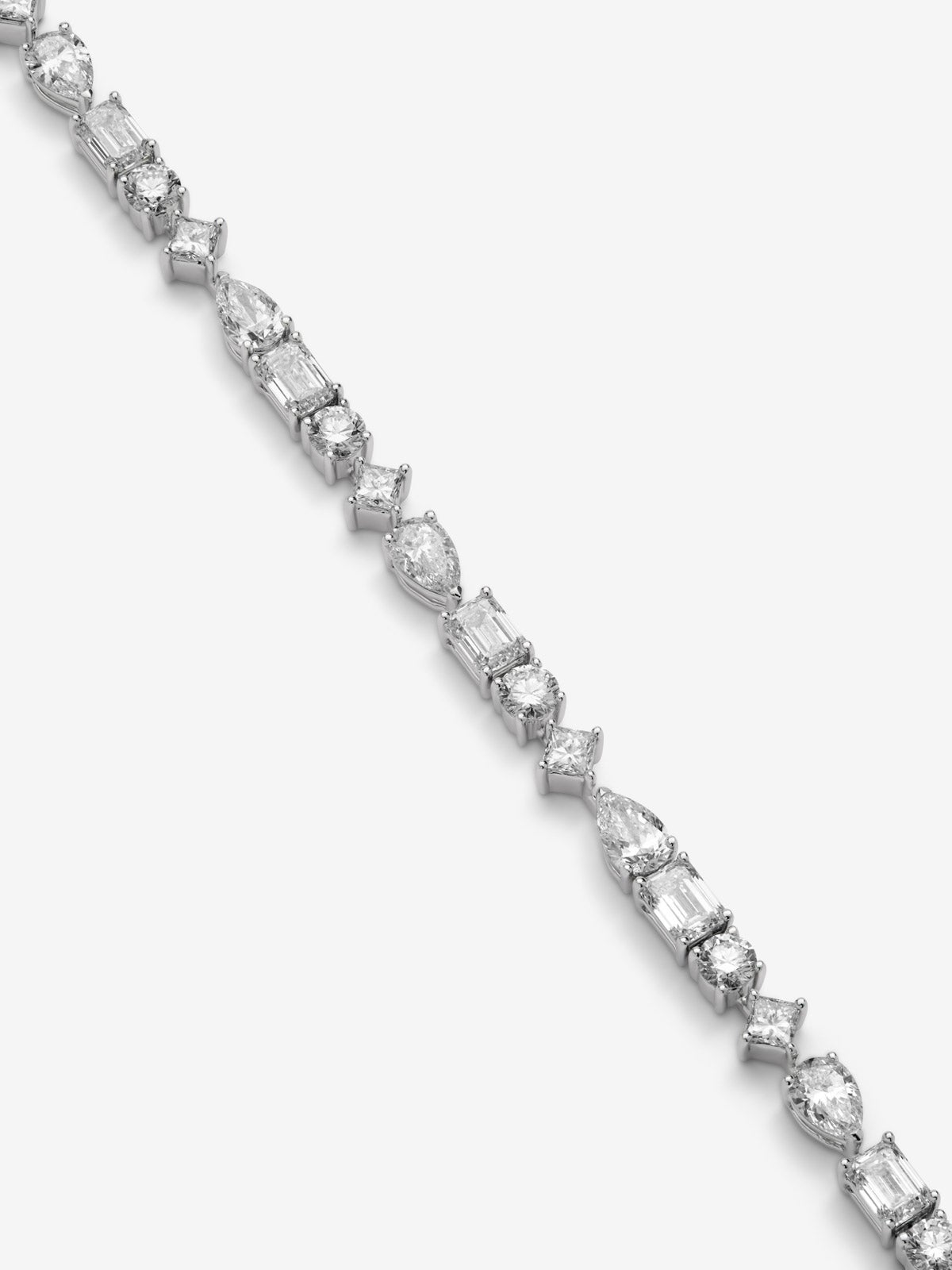 Pulsera de Alta Joyería en oro blanco de 18K con diamantes