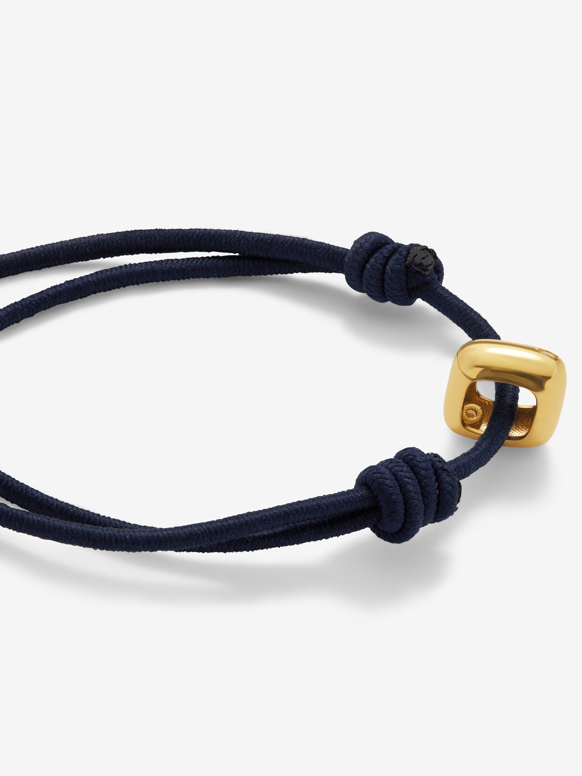 Pulsera de oro amarillo de 18K con 2 diamantes en talla brillante con un total de 0,03 cts