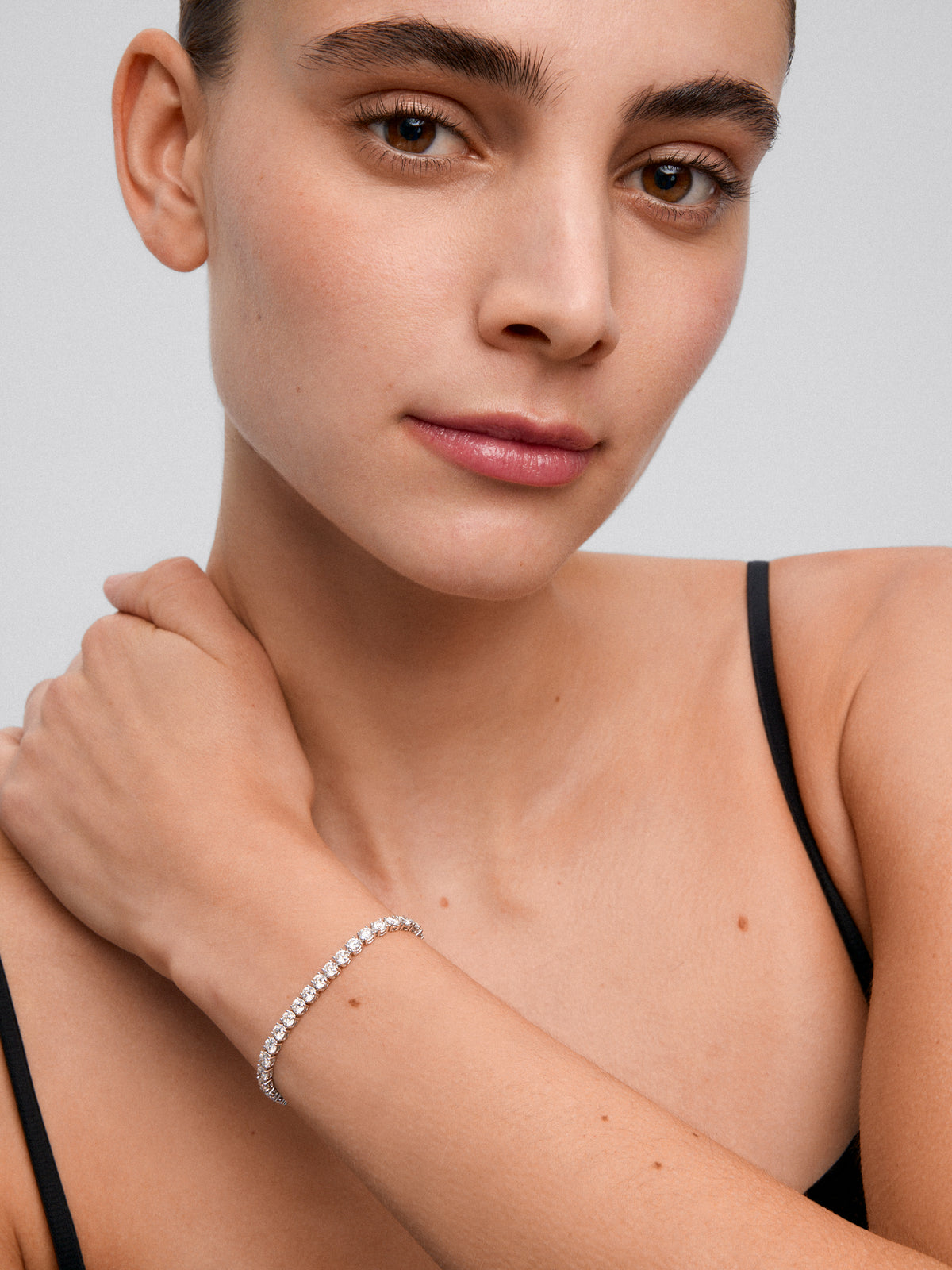 Pulsera riviere de oro blanco de 18K de diamantes
