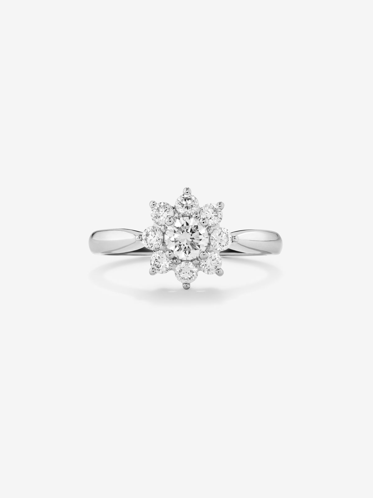 18K white gold ring with 9 brilliant-cut diamonds totaling 0.2 ct in a star shape