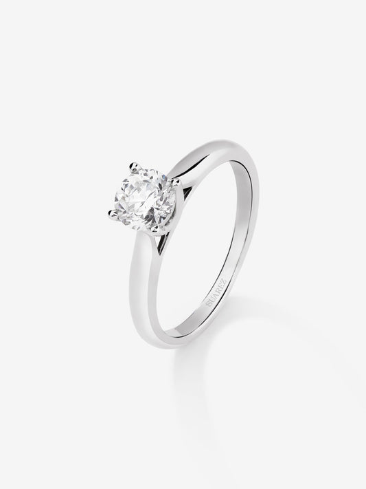 Solitario de compromiso de oro blanco de 18K con diamante central de 0,70 quilates