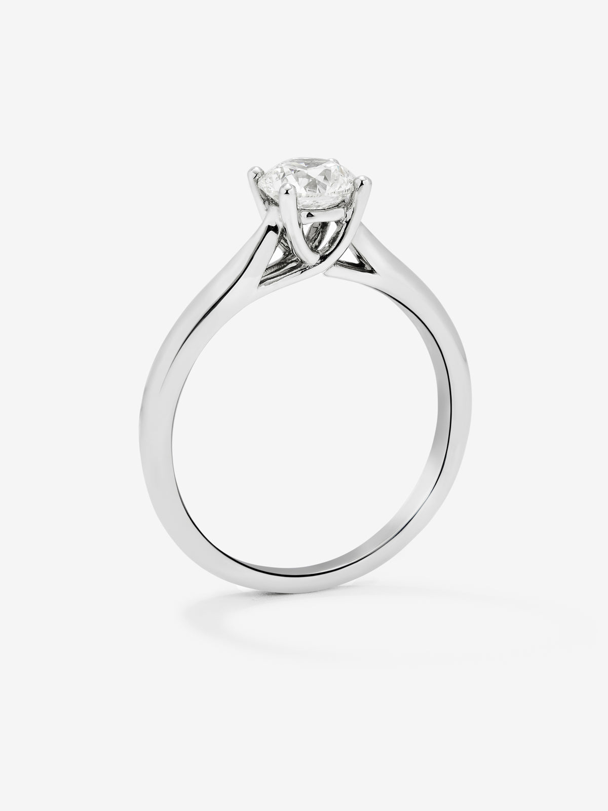 White gold engagement ring with diamond