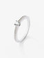 Anillo solitario de compromiso de oro blanco de 18K con diamantes