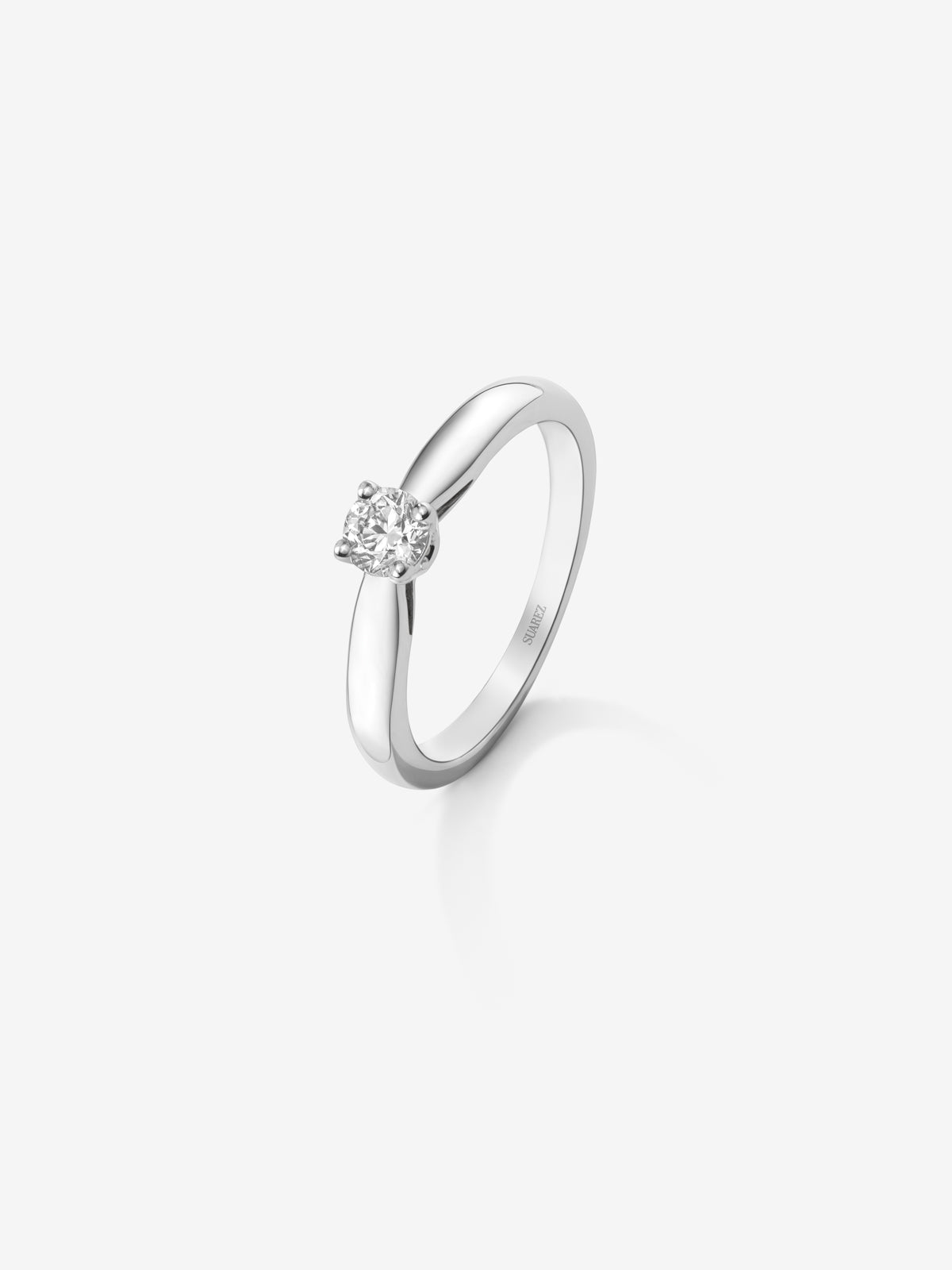 18K white gold solitaire ring with 0.15 ct brilliant cut diamond