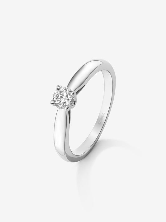 Anillo solitario de oro blanco de 18K con diamante en talla brillante de 0,15 cts