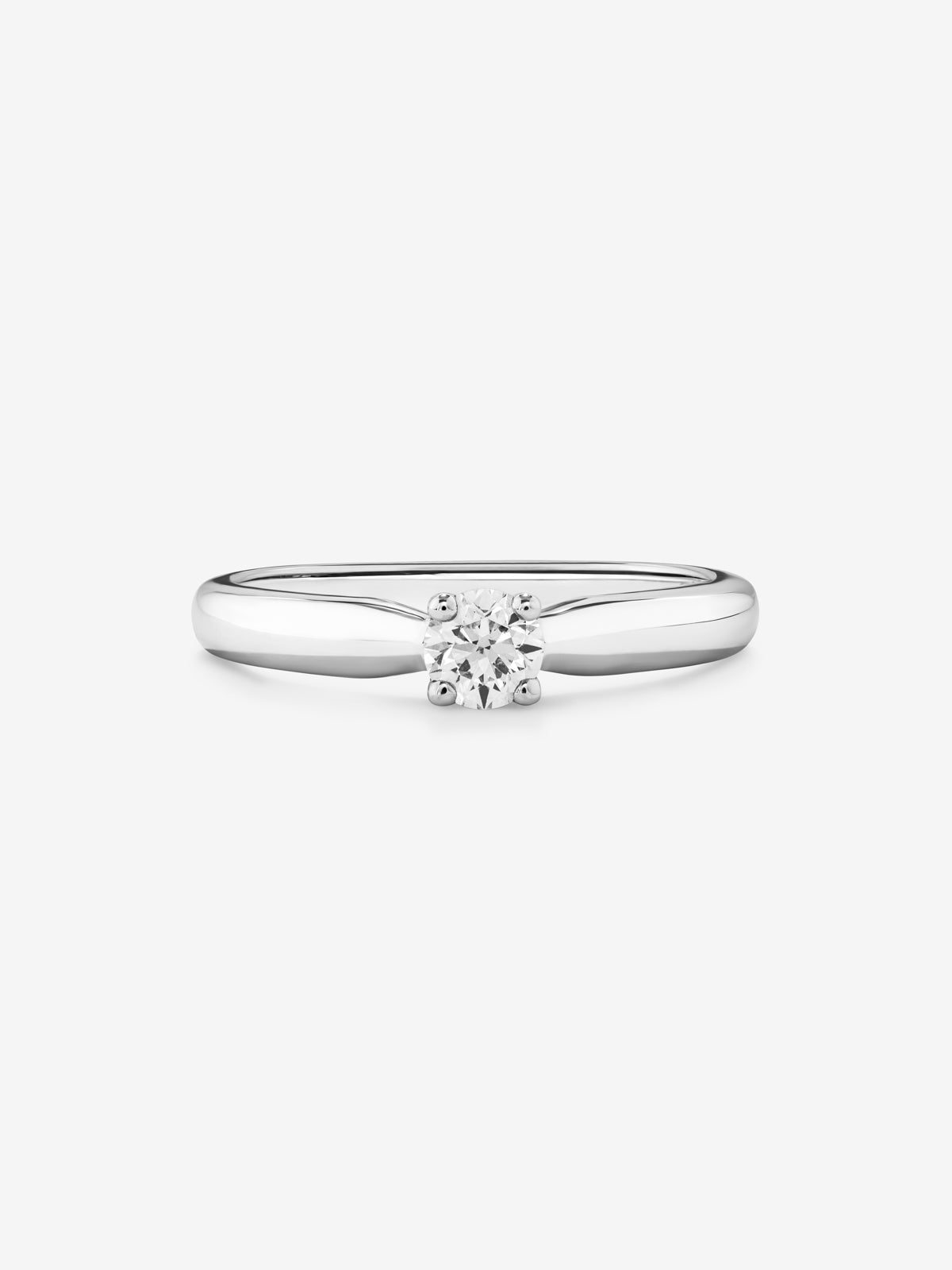 Anillo solitario de compromiso de oro blanco de 18K con diamantes