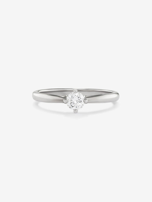 Anillo solitario de compromiso de oro blanco de 18K con diamantes