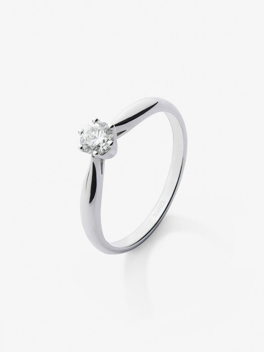 Anillo solitario 3006 de oro blanco de 18K con diamante en talla brillante de 0,20 cts