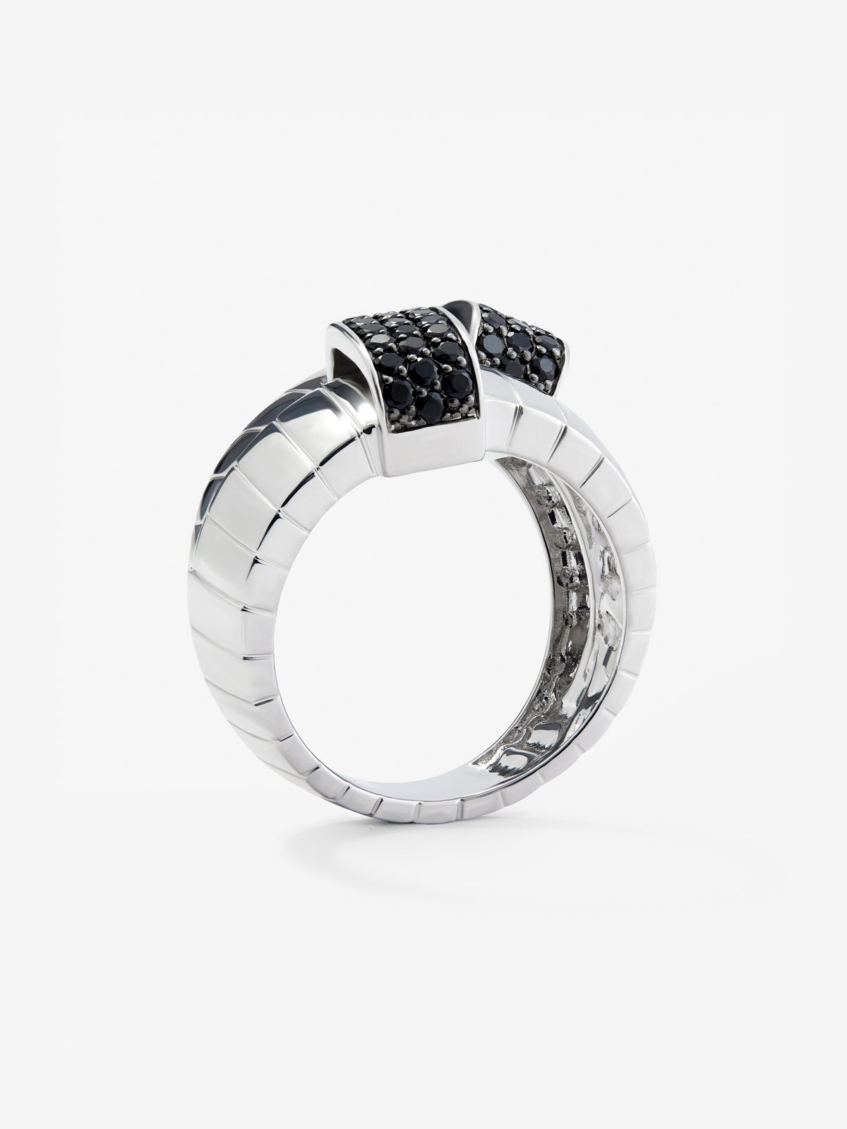 Anillo ancho multibrazo de plata 925 con 50 espinelas negras en talla brillante