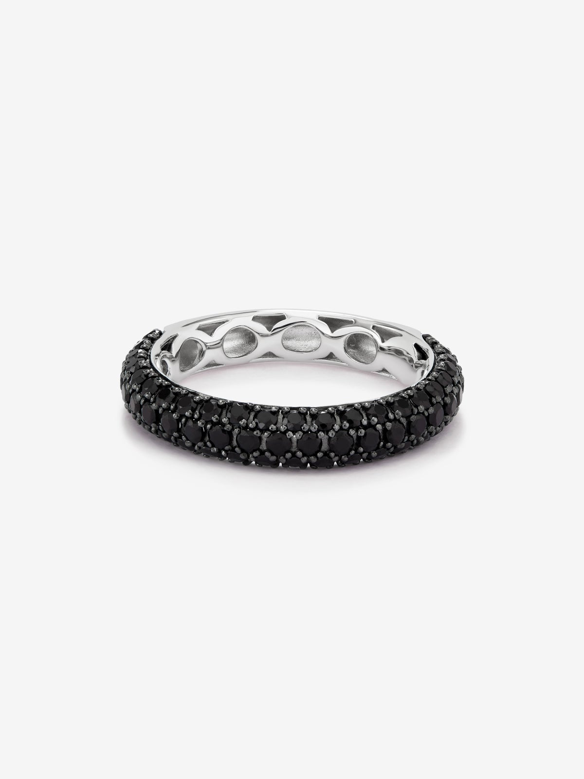 Anillo de plata 925 con 67 espinelas negras en talla brillante