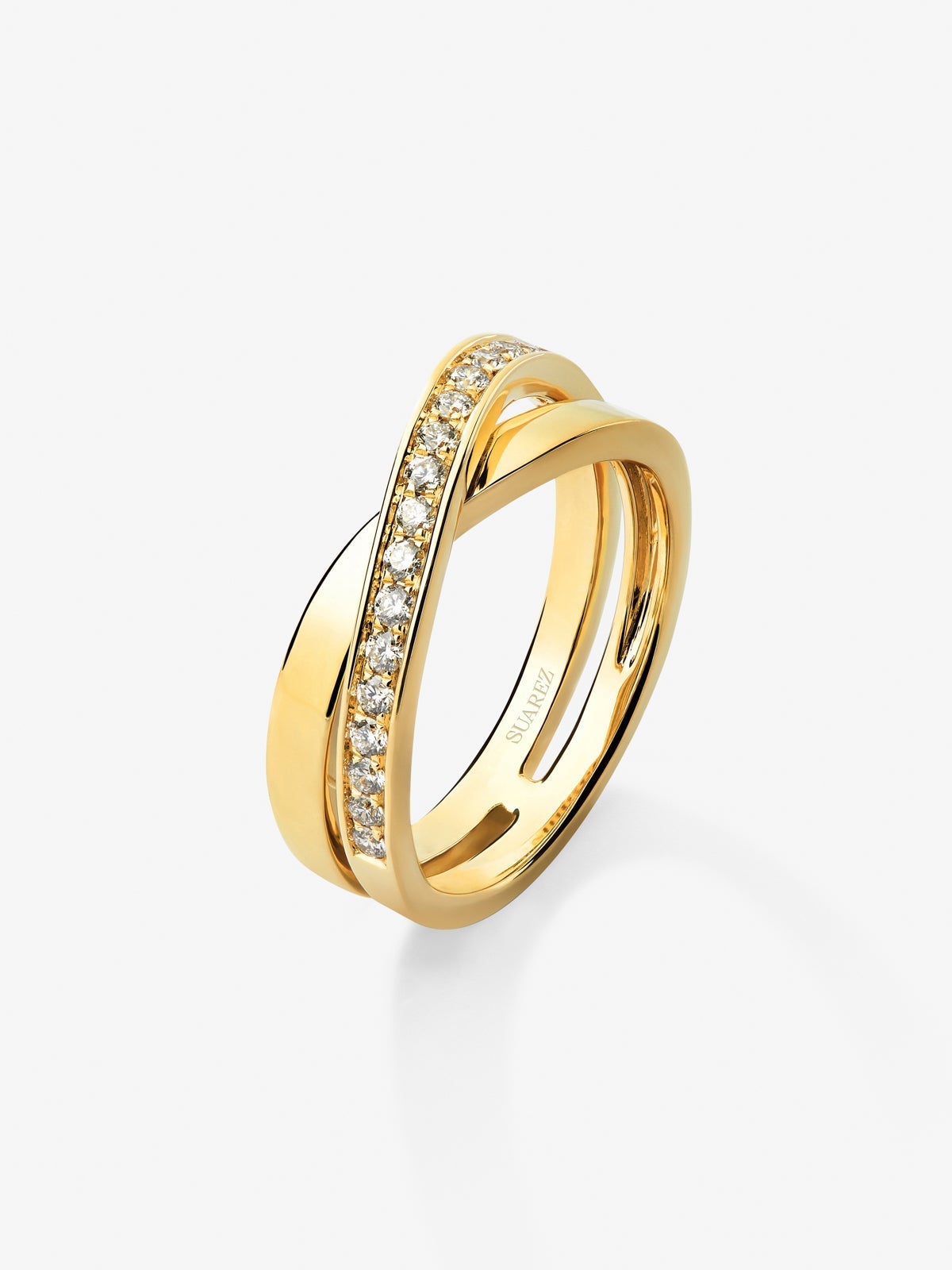 Anillo cruzado de oro amarillo de 18K con 20 diamantes en talla brillante con un total de 0,29 cts