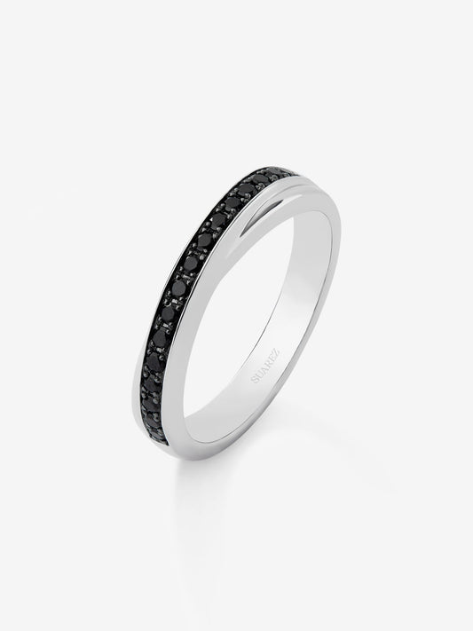 Anillo cruzado de plata 925 con 16 espinelas negras en talla brillante