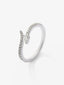 Anillo tú y yo de oro blanco de 18K con un diamante en talla pera de 0,14 cts y 25 diamantes en talla brillante con un total de 0,17 cts