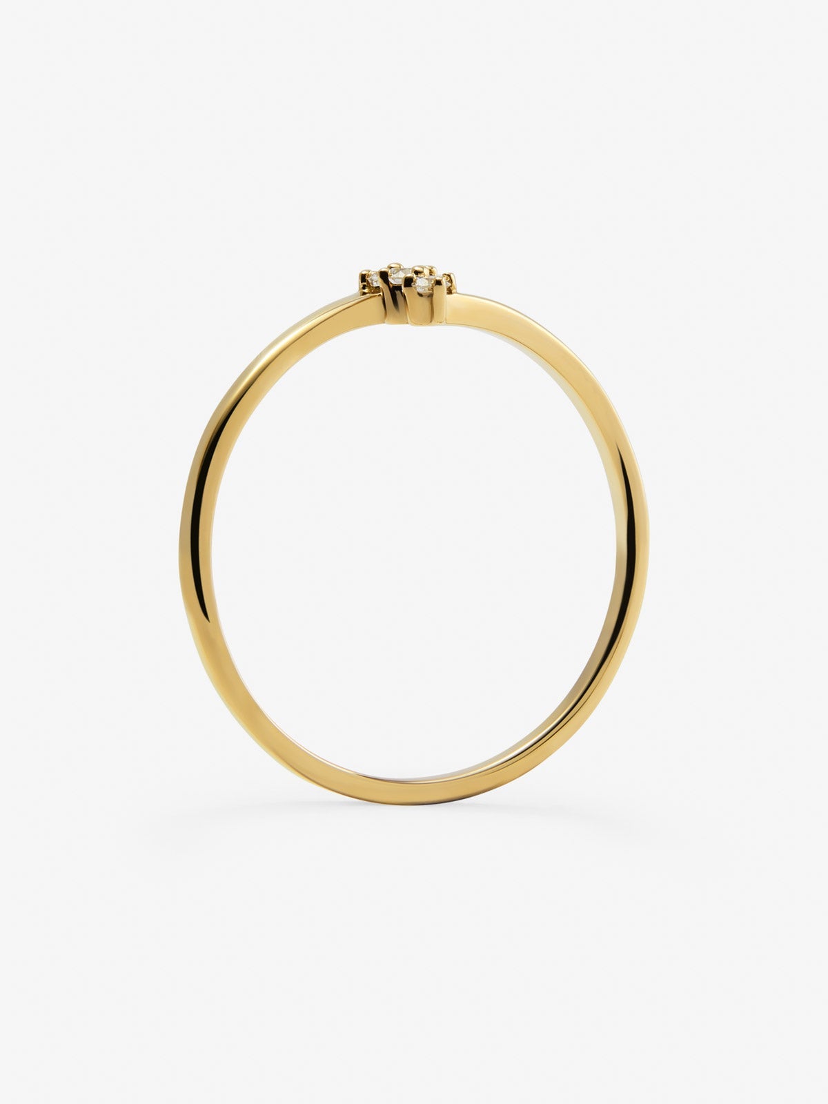 Anillo de oro amarillo de 18K con diamantes en talla brillante de 0,06 cts