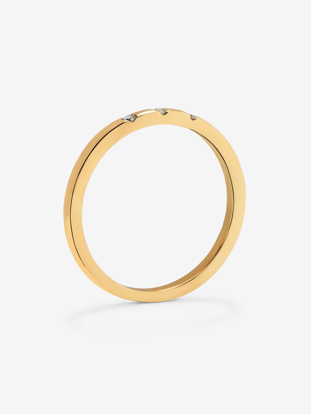 Anillo de oro amarillo de 18K con 3 diamantes en talla brillante con un total de 1,4 cts