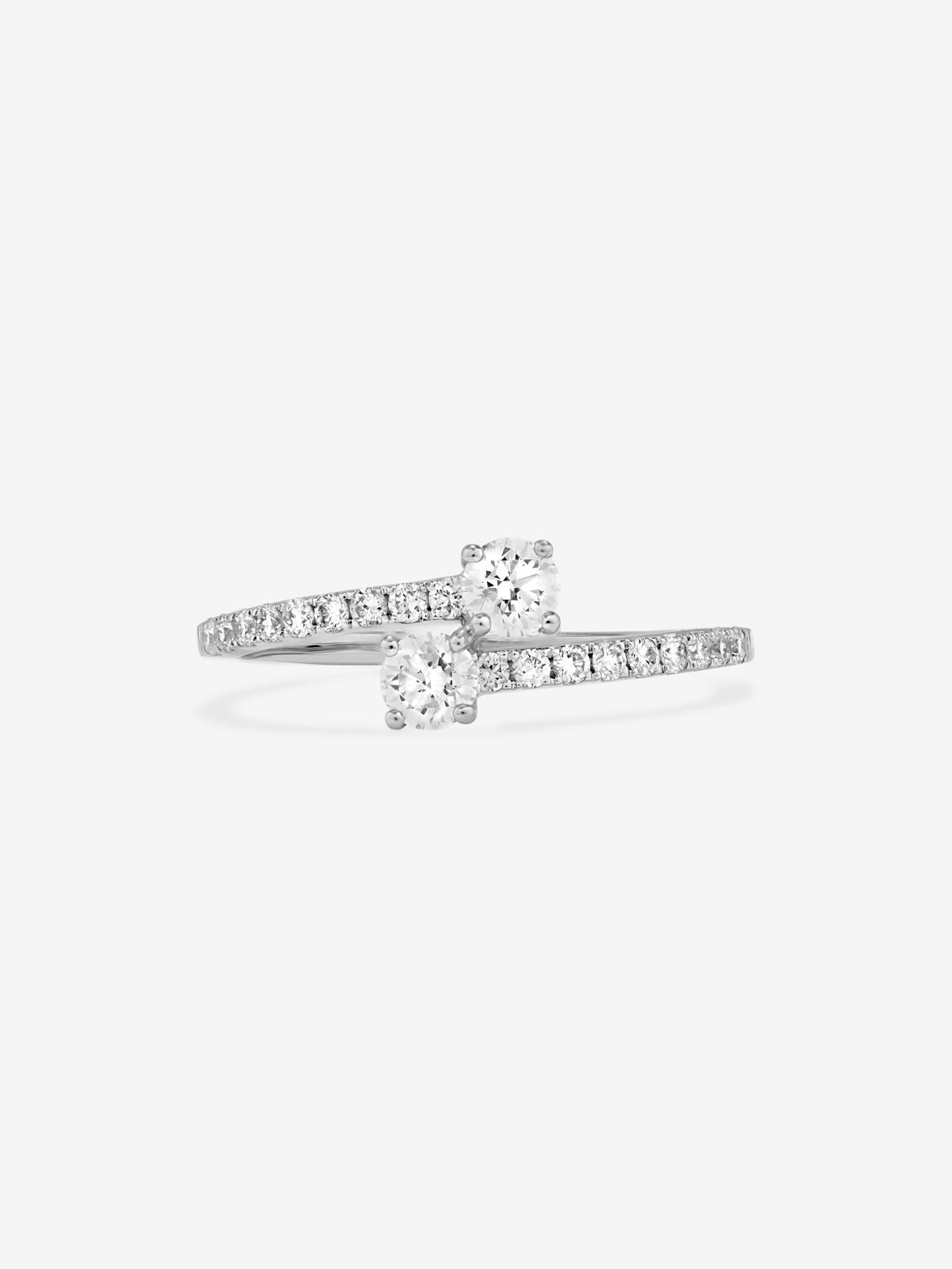 Anillo Tú y Yo de oro blanco de 18K con 20 diamantes en talla brillante con un total de 0,49 cts