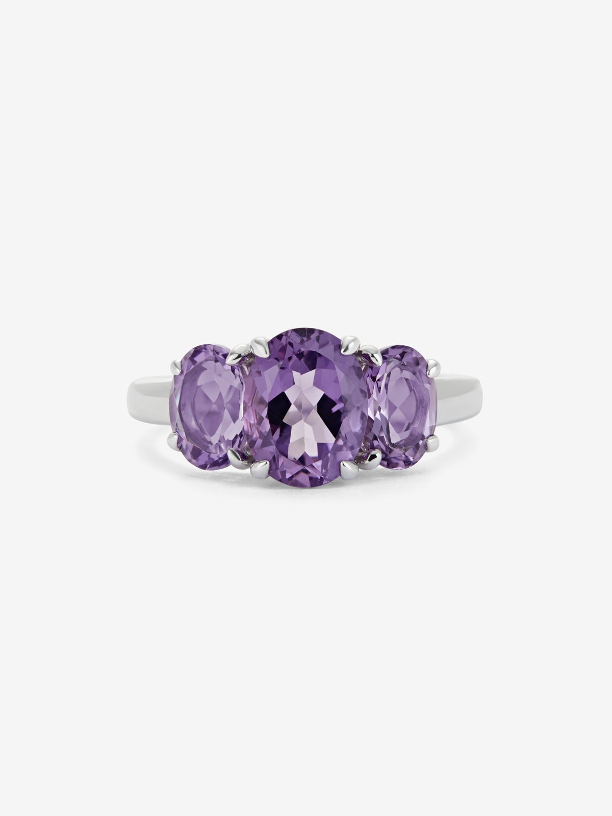 Anillo tresillo de plata 925 con amatistas moradas en talla oval de 3,21 cts