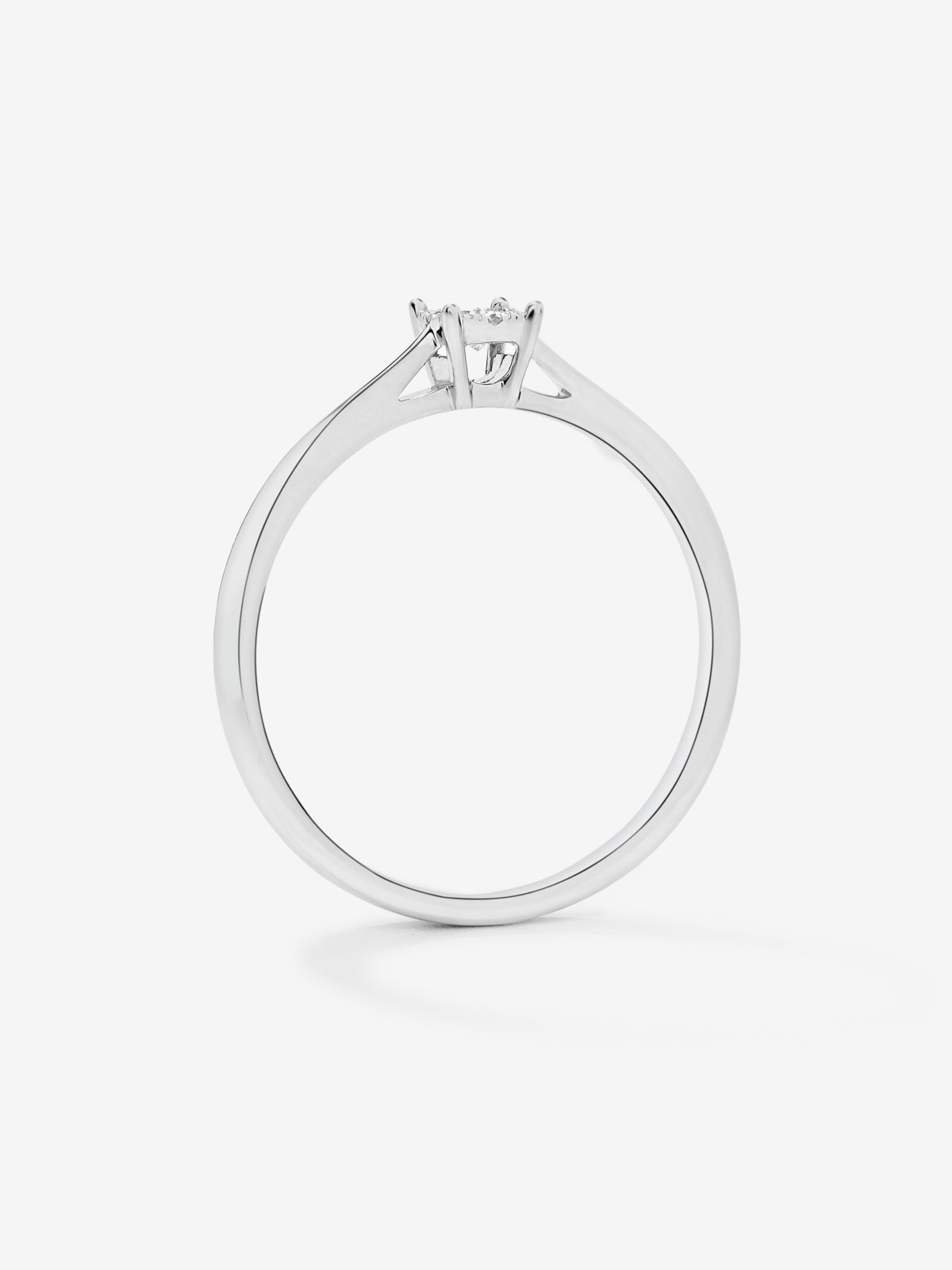 Anillo oro blanco de 18K de diamantes en pavé