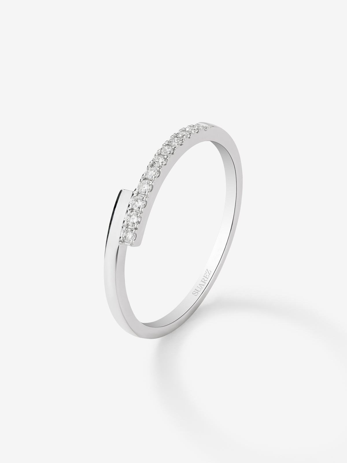 Anillo tú y yo de oro blanco de 18K con 11 diamantes en talla brillante con un total de 0,1 cts