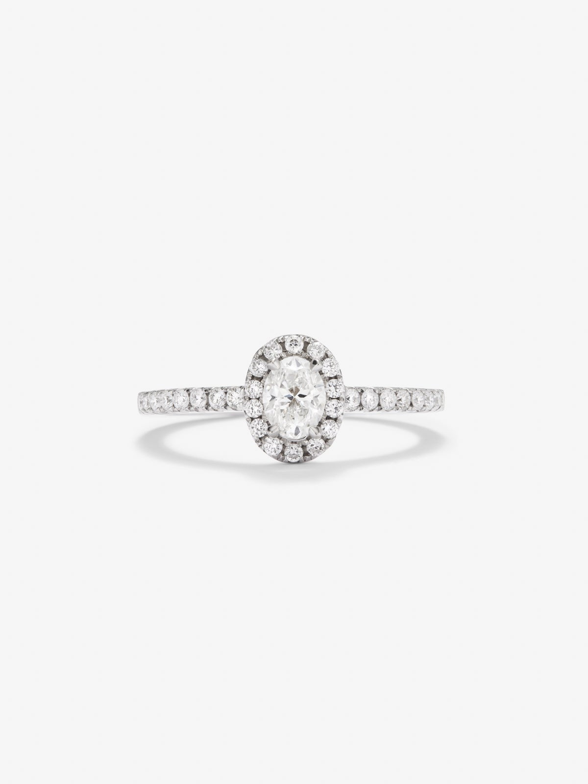 Anillo de oro blanco de 18K con diamantes blancos en talla brillante de 0,68 cts