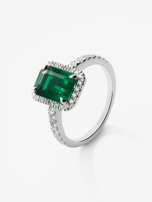 Anillo de oro blanco 18K con esmeralda