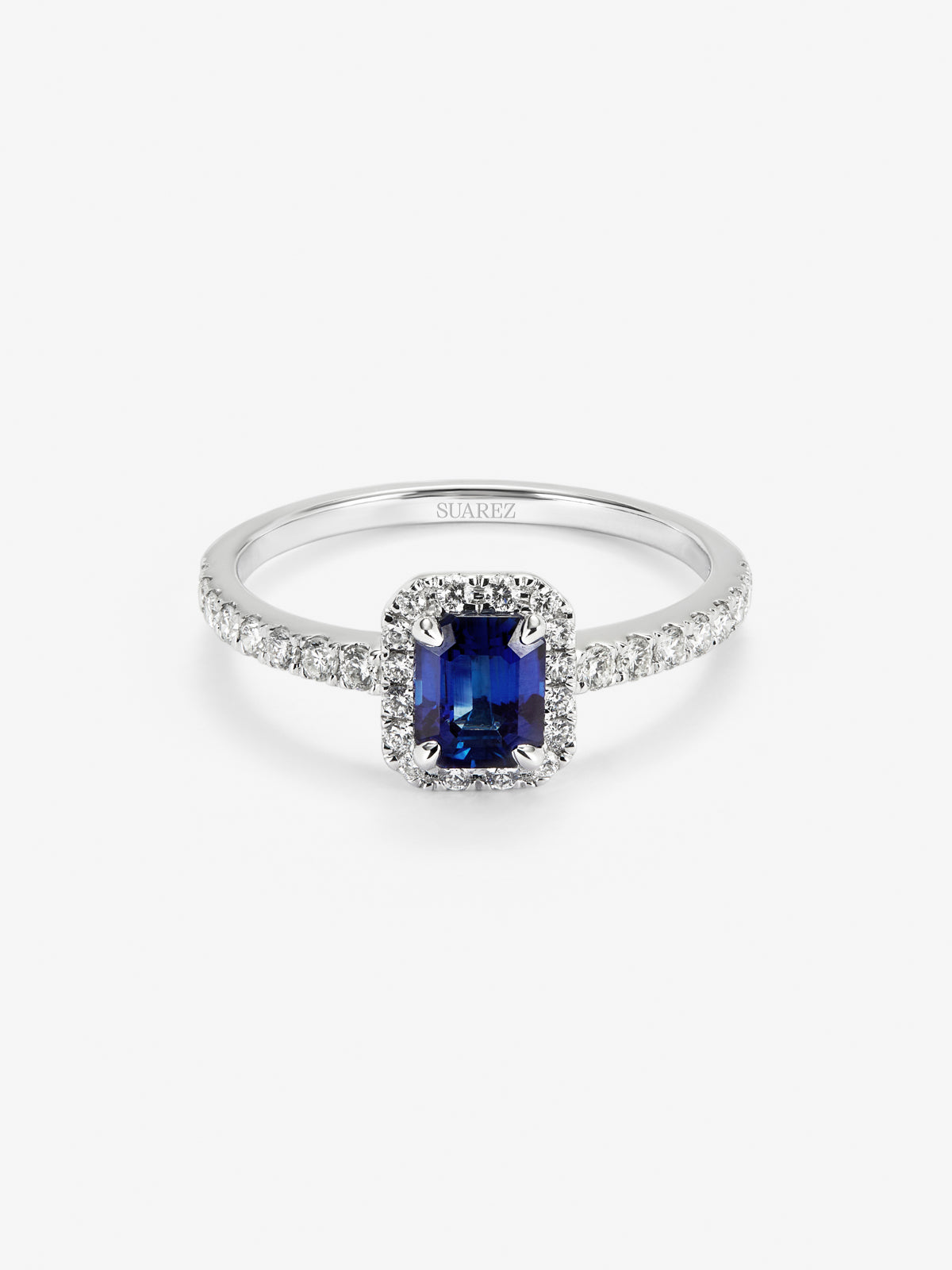 Anillo de oro blanco 18K con zafiro