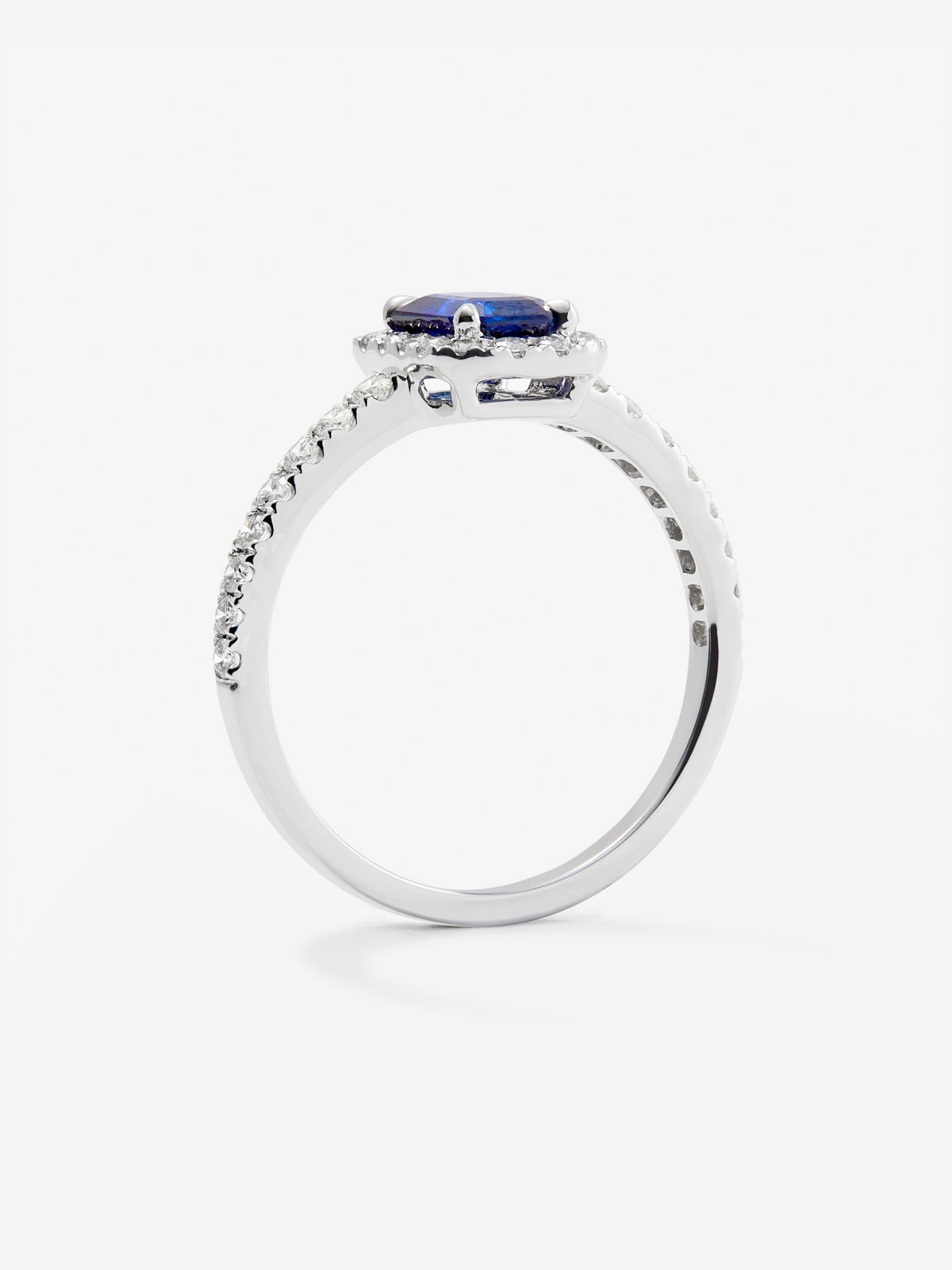 Anillo de oro blanco 18K con zafiro