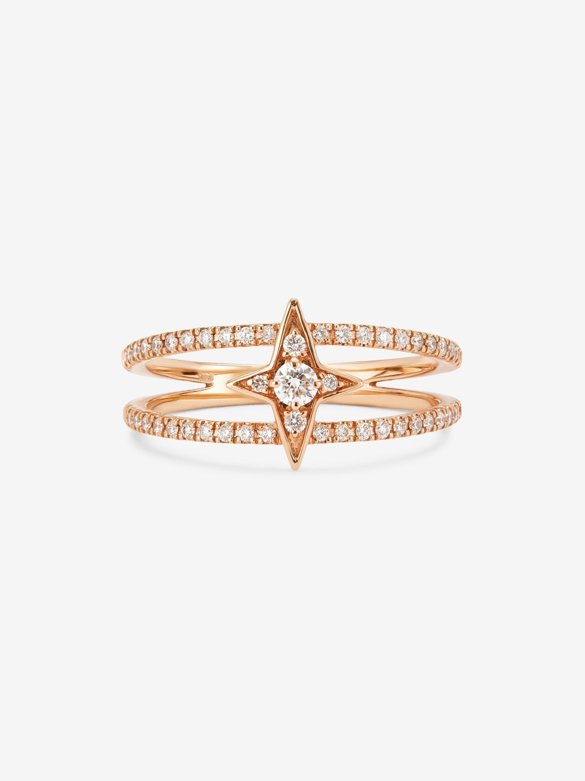 Anillo doble de oro rosa de 18K con estrella y 49 diamantes en talla brillante con un total de 0,29 cts