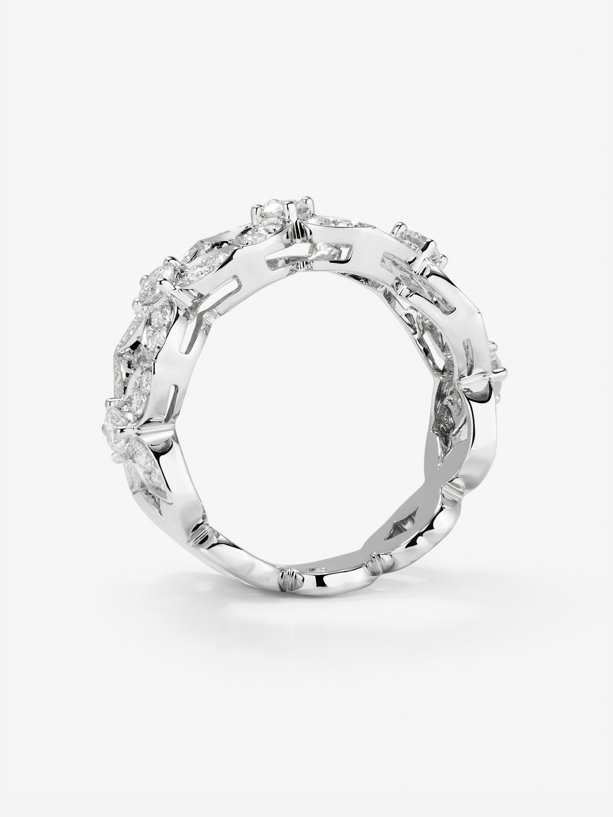 Anillo de oro blanco de 18K con 45 diamantes en talla brillante con un total de 1,05 cts