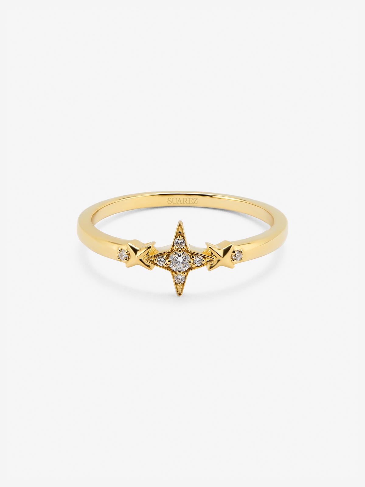 Anillo de oro amarillo de 18K con 7 diamantes en talla brillante con un total de 0,05 cts