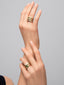 Anillo de oro amarillo de 18K con zafiro azul en talla brillante de 0,29 cts