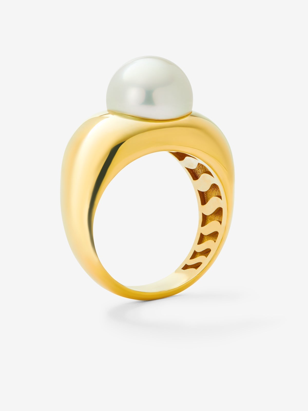 Anillo de oro amarillo de 18K con perla australiana de 10mm