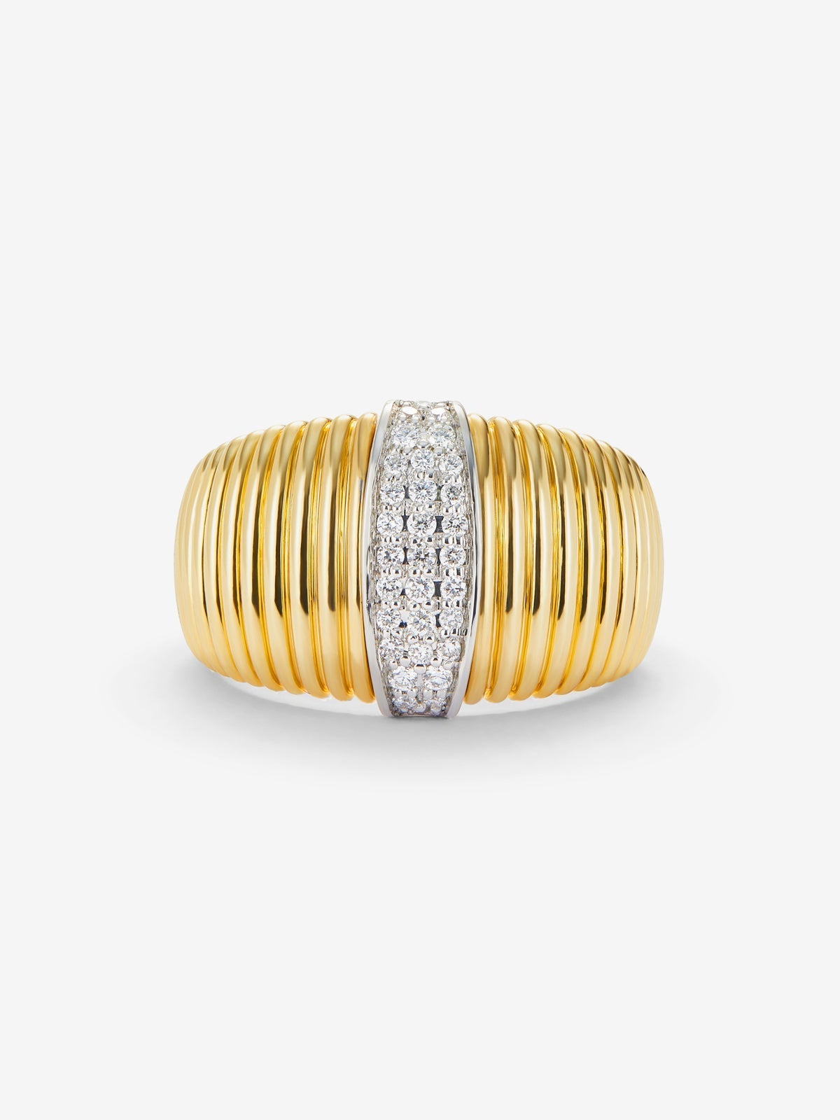 Anillo gallonado de oro blanco y amarillo de 18K con pavé de diamantes en talla brillante con un total de 0,19 cts
