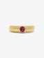 Anillo gallonado de oro amarillo de 18K con rubí en talla oval