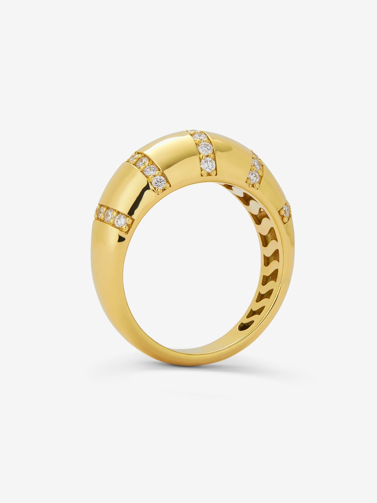 Anillo de oro amarillo de 18K con pavé de diamantes en talla brillante