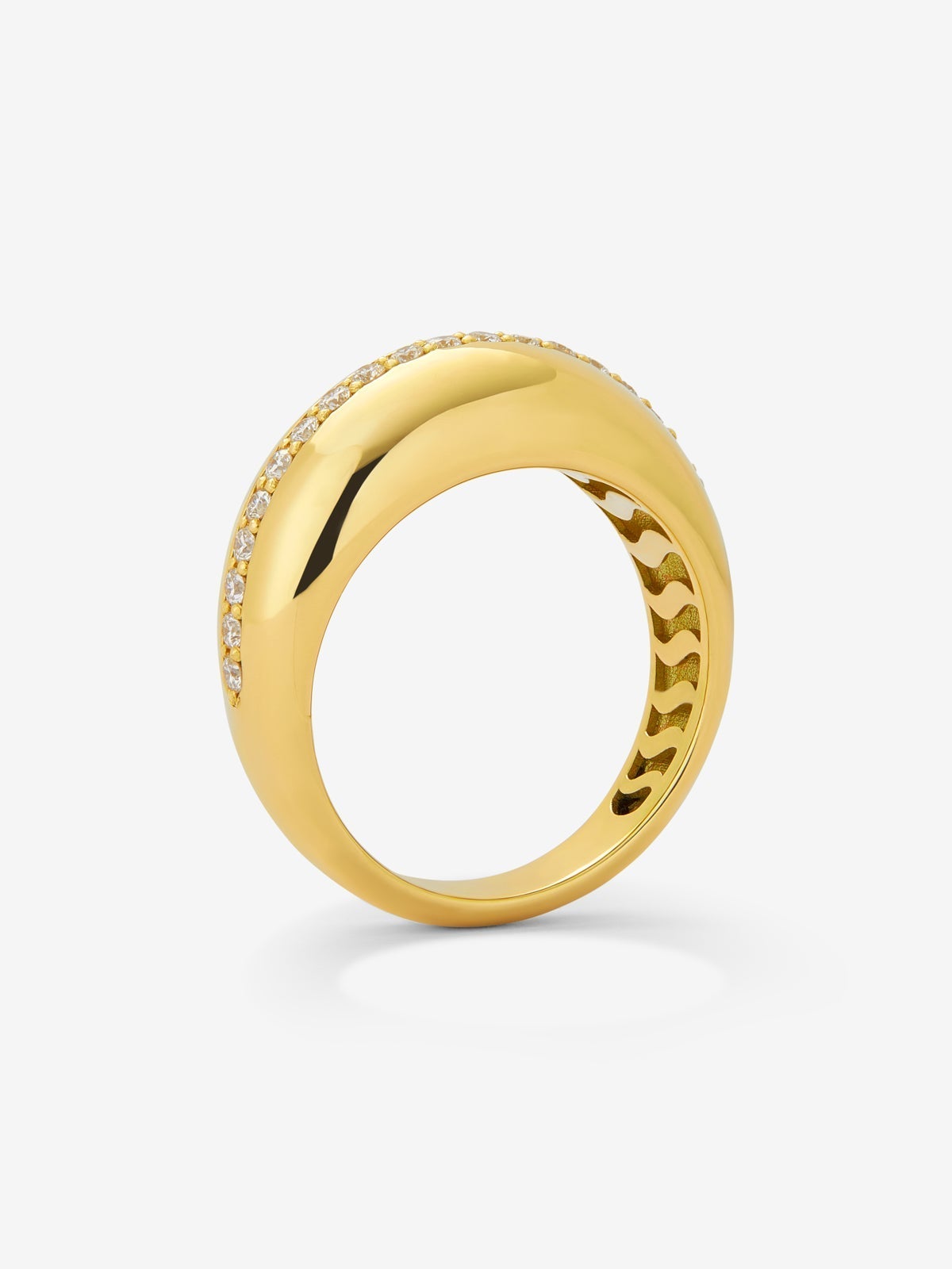 Anillo de oro amarillo de 18K con diamantes en talla brillante