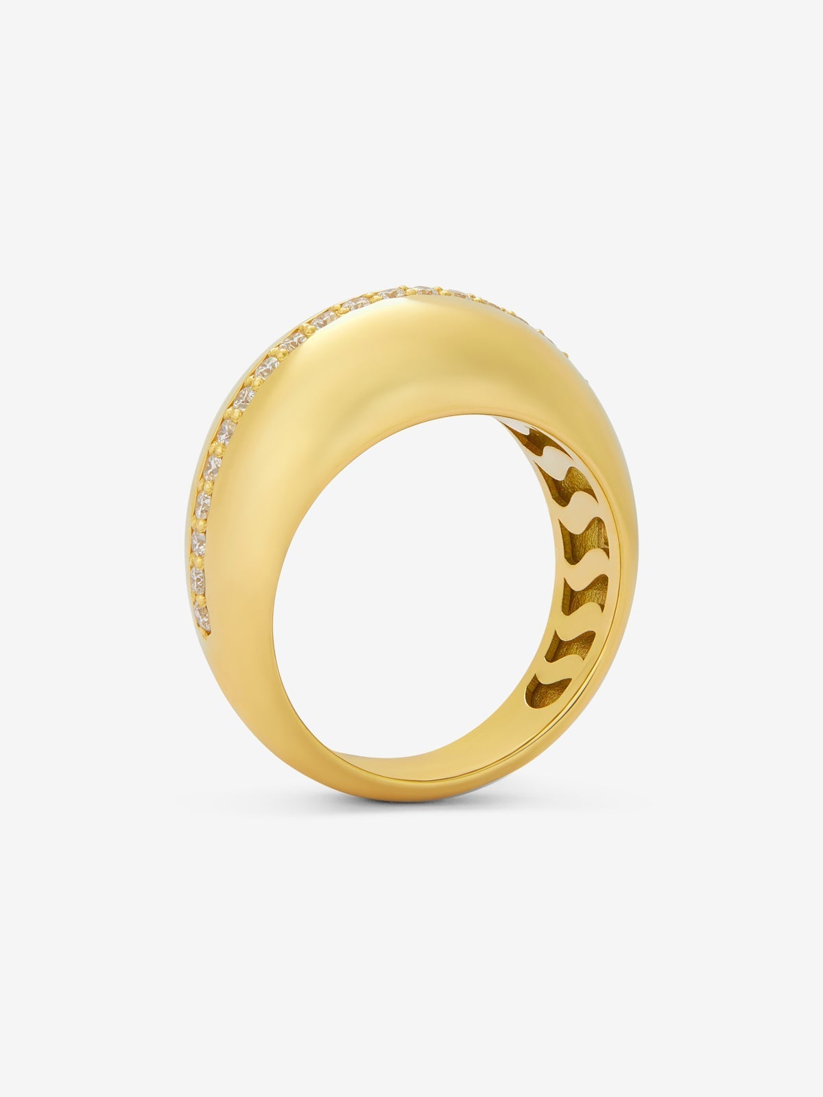 Anillo de oro amarillo de 18K con pavé de diamantes en talla brillante