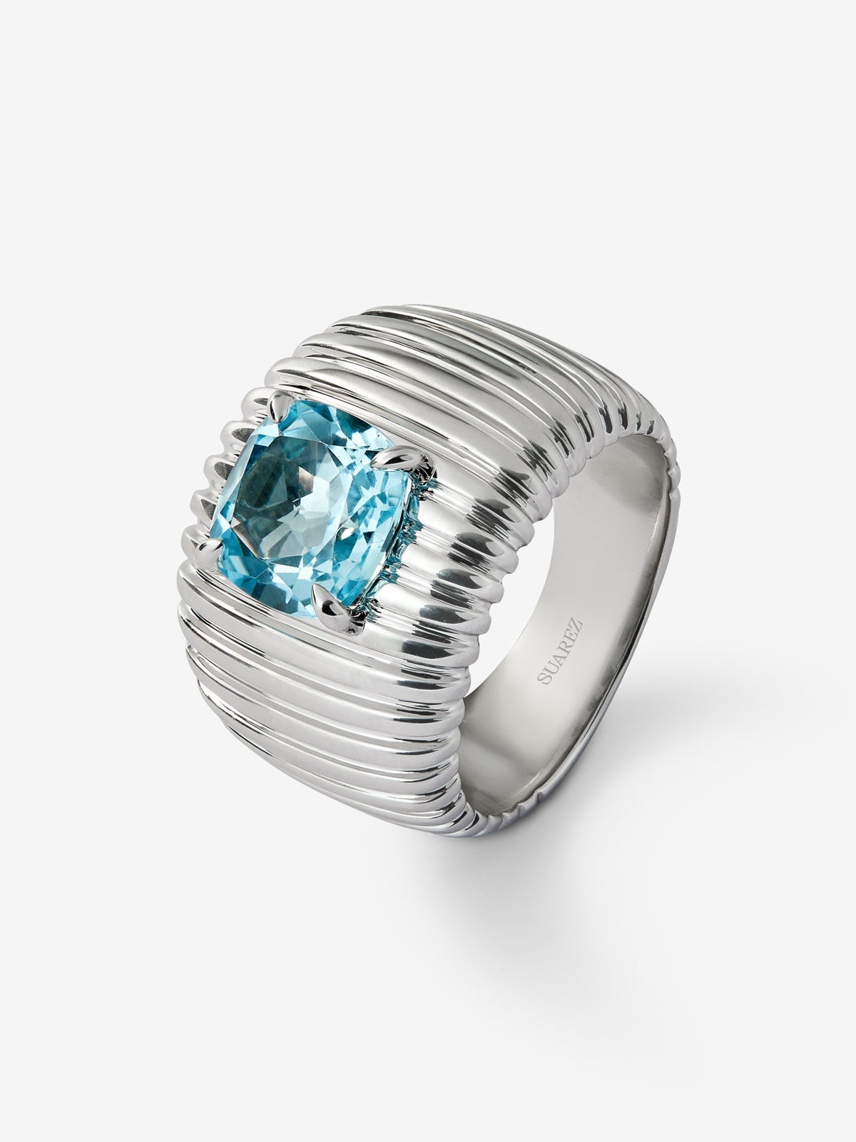Anillo gallonado de plata 925 con topacio azul Sky
