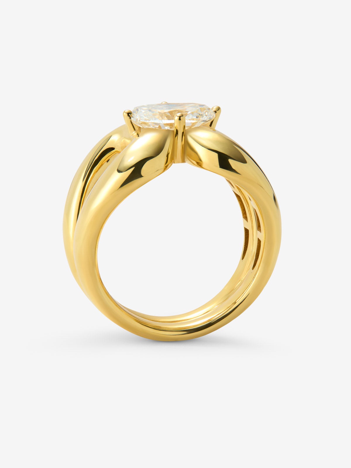 Anillo eslabón de oro amarillo de 18K con diamante en talla oval de 1,5 cts