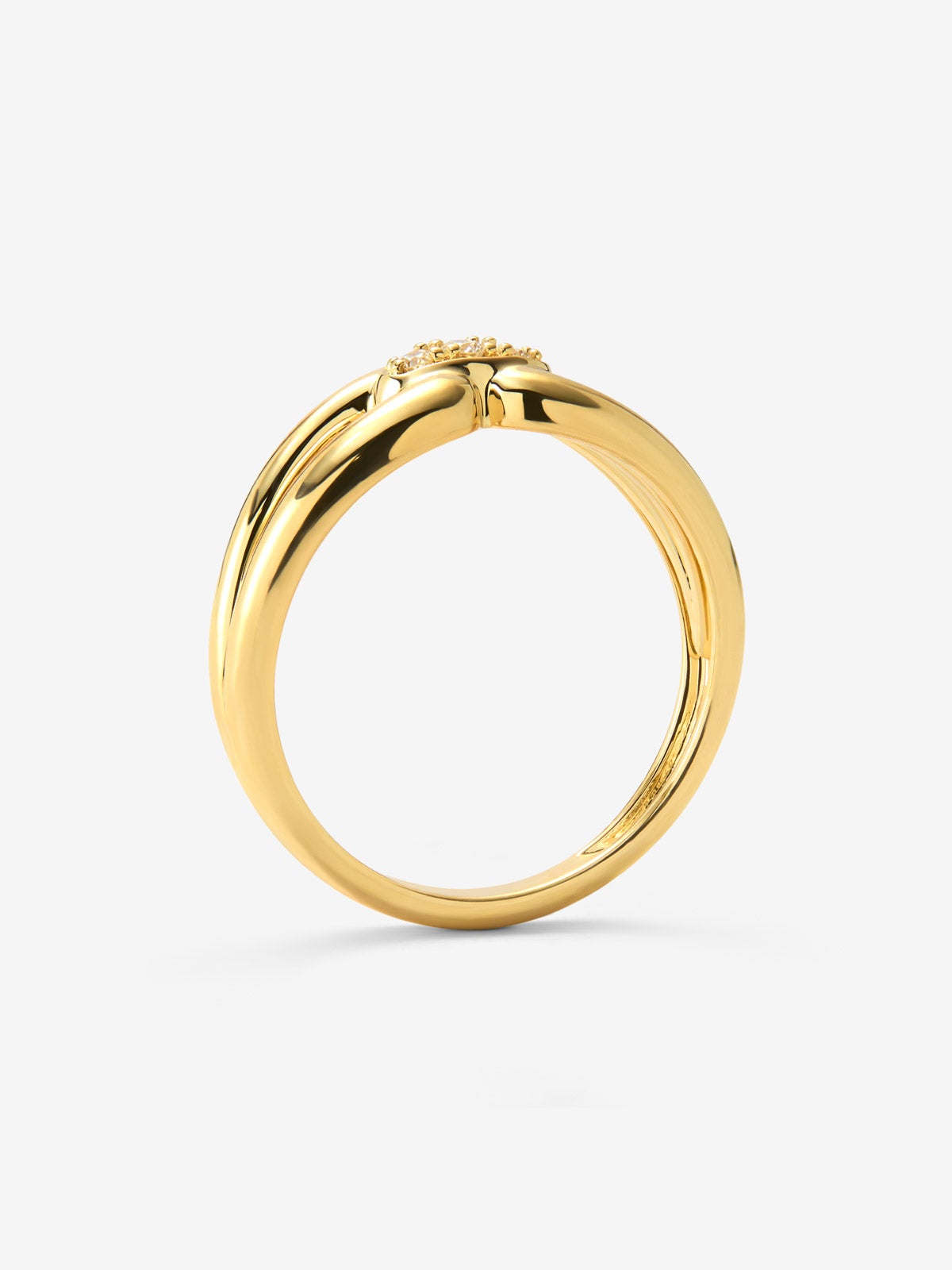 Anillo mini eslabón de oro amarillo de 18K con 3 diamantes en talla brillante con un total de 0,06 cts