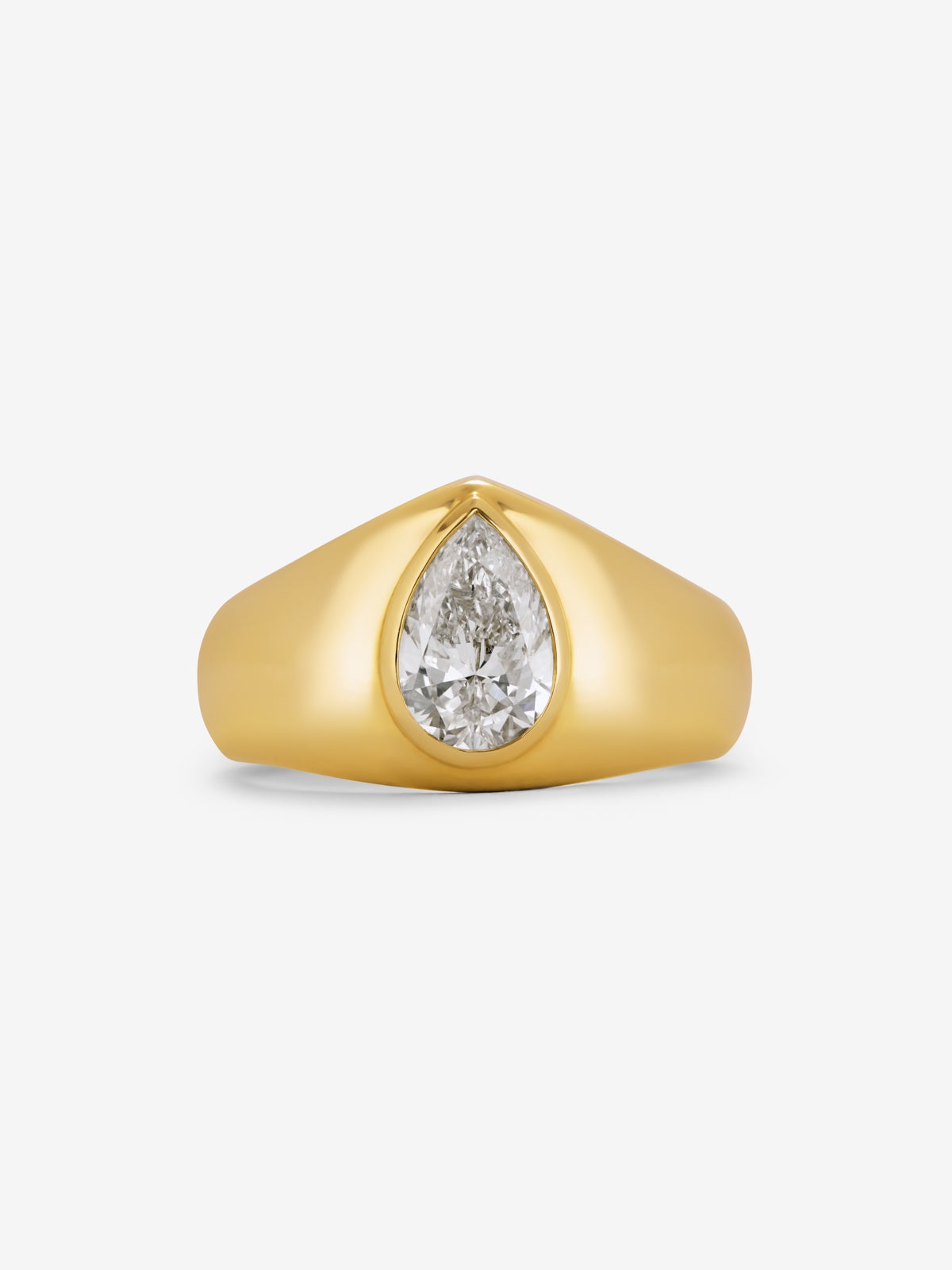 Anillo de oro amarillo de 18K con diamante en talla pera de 1 ct