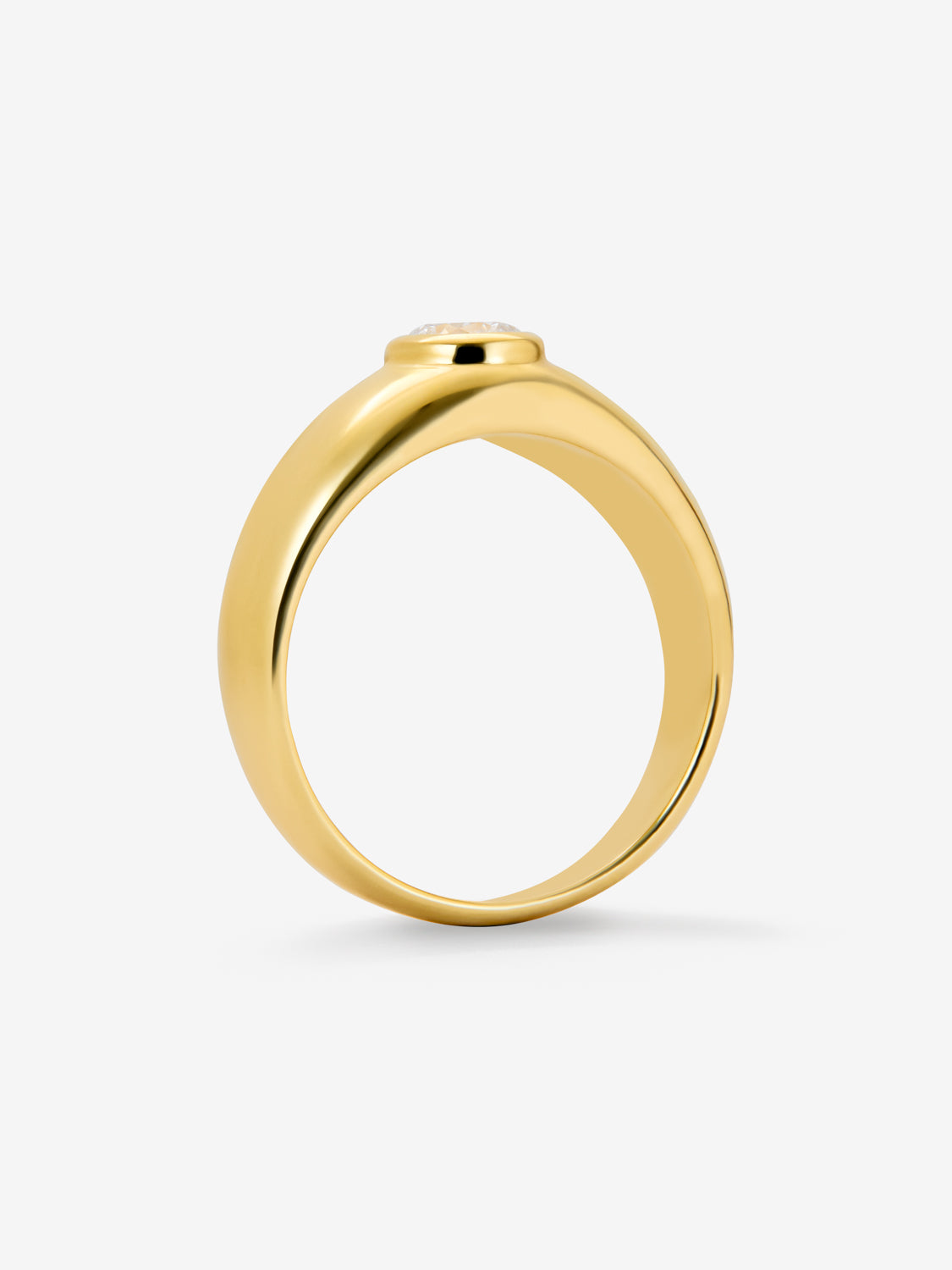 Anillo de oro amarillo de 18K con diamante en talla brillante de 0,4 cts