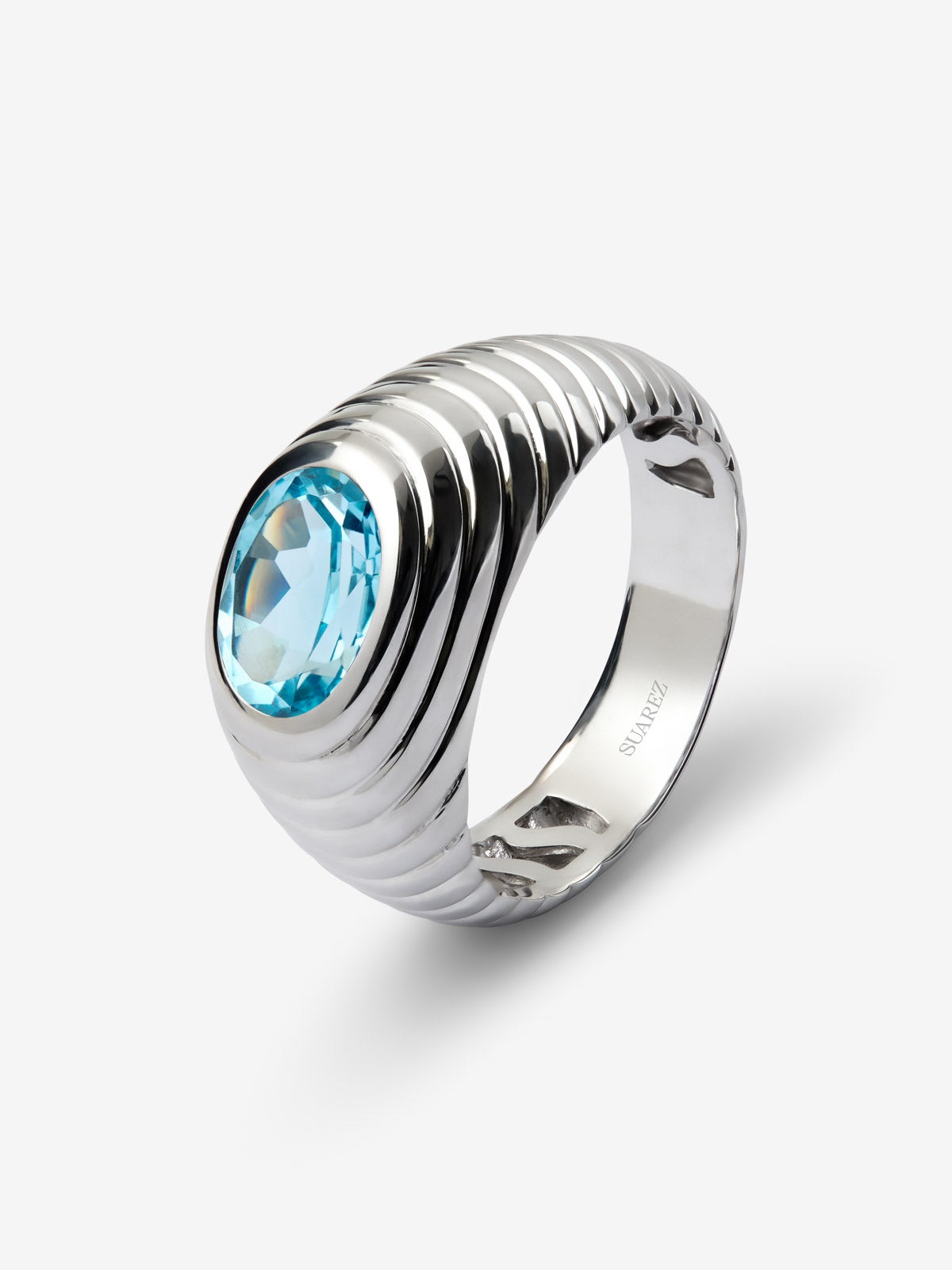 Anillo de plata 925 con topacio azul sky