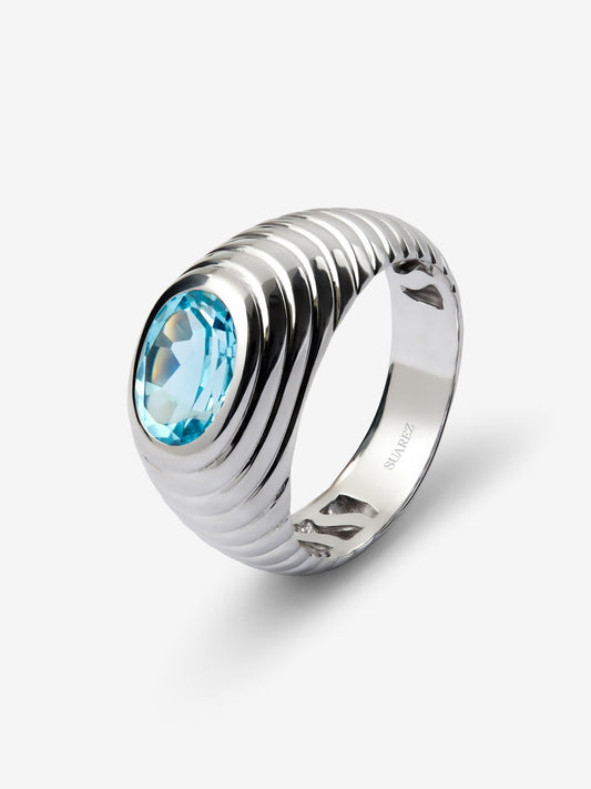Anillo de plata 925 con topacio azul sky