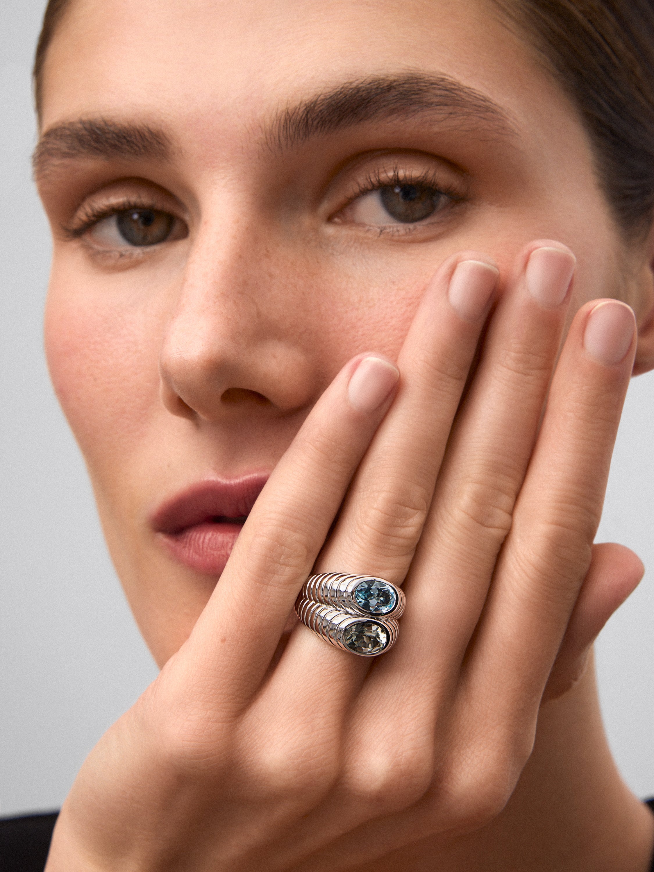 Anillo doble de plata 925 con topacio azul sky y amatista verde