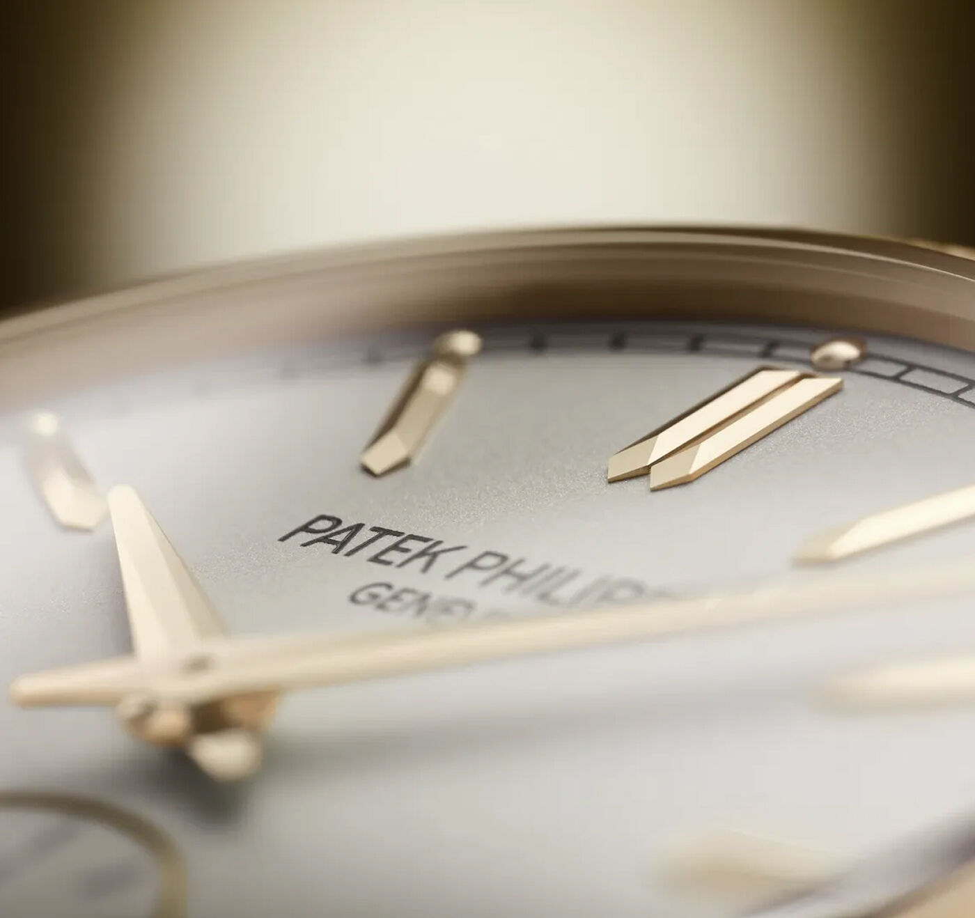 Patek Philippe Calatrava 6119R-001: Tradición refinada con espíritu contemporáneo