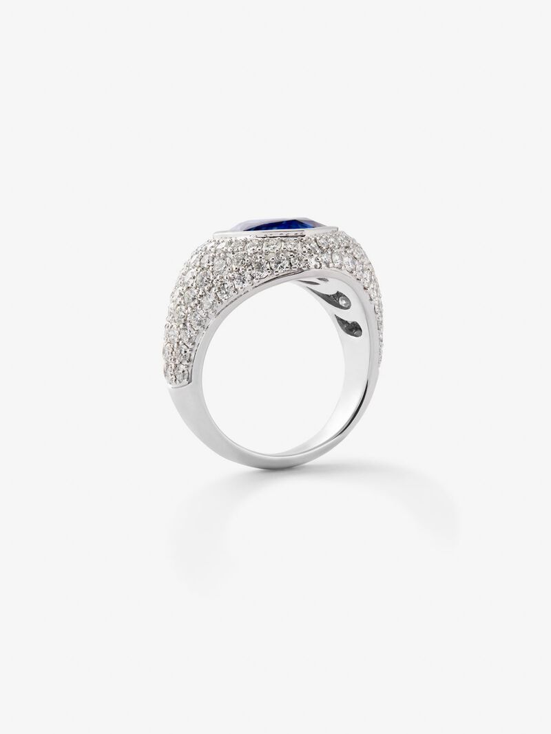 18K White Gold Ring with white diamond pavement in 2.22 cts and blue sapphire in 4.47 cts heart image number 4