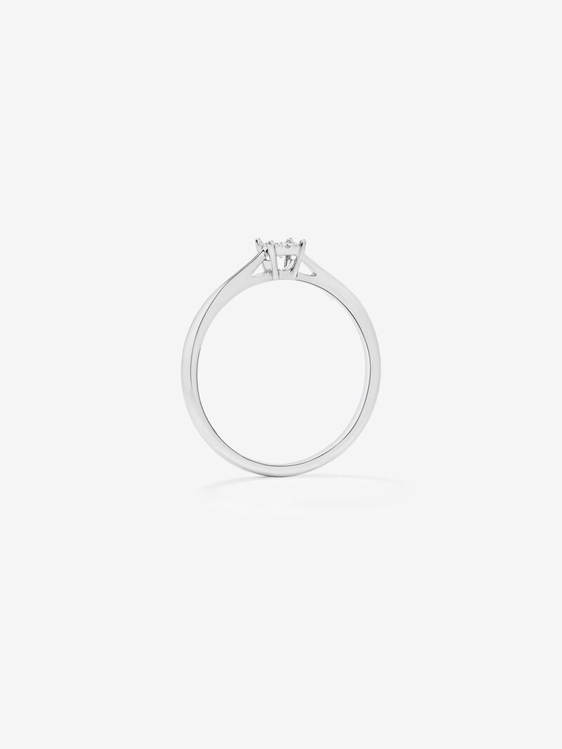18K white gold ring with pave diamonds image number 4