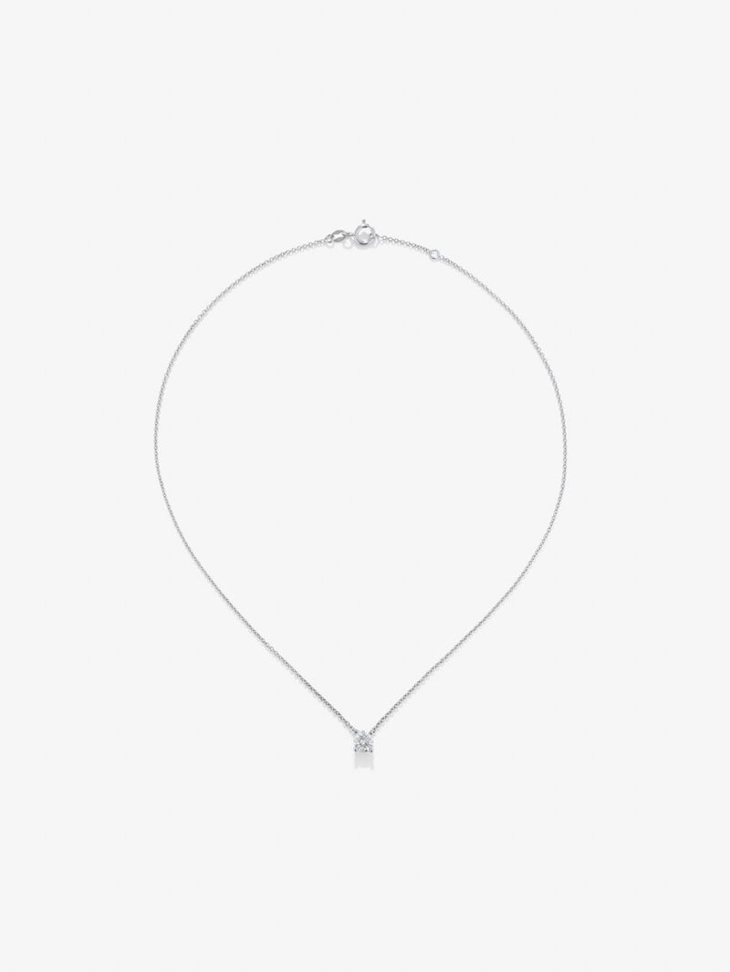 18K white gold solitary pendant with 0.7 cts white diamond image number 0