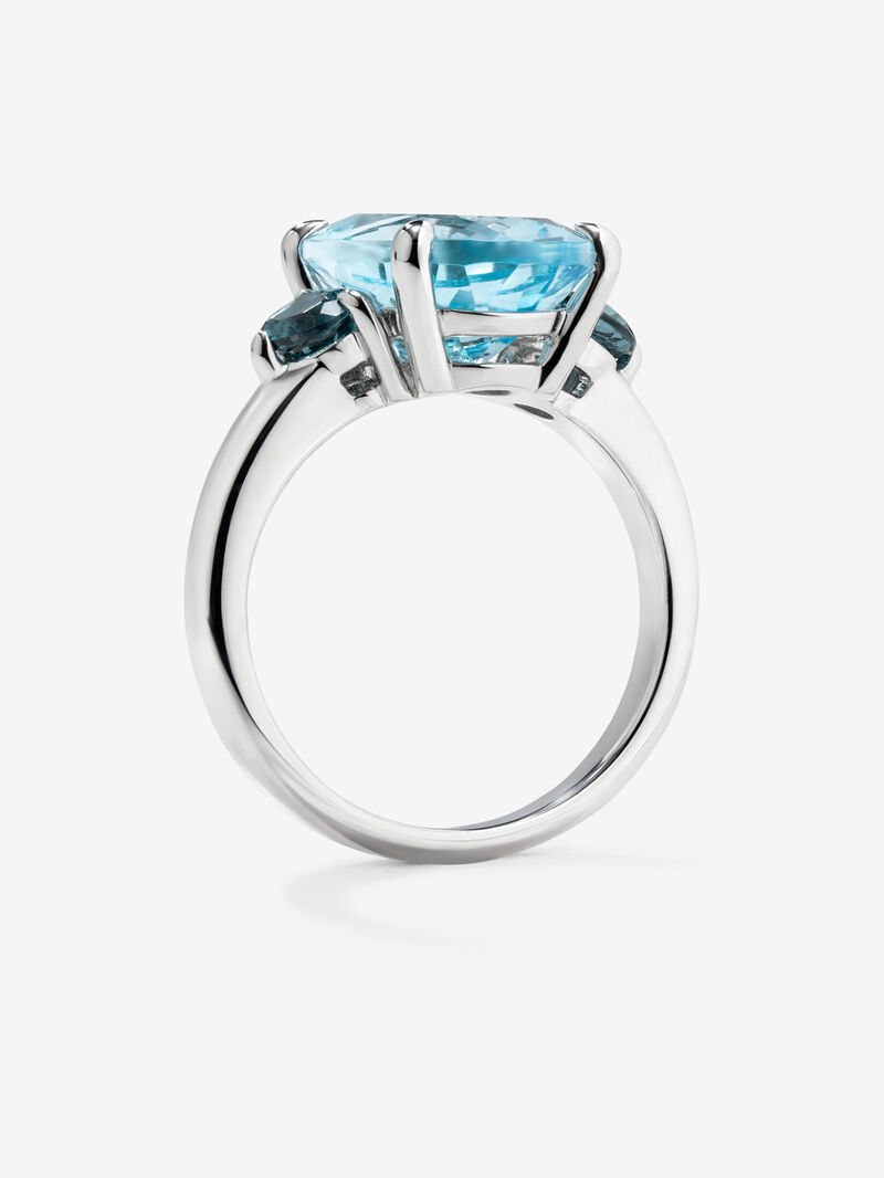 925 silver triple ring with oval-cut sky blue topaz and 2 brilliant-cut London blue topazes image number 4